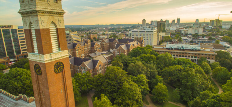 Located on 340 acres of land near downtown Nashville, the geographical closeness of Vanderbilt’s campus allows for interdisciplinary collaborations amongst the institution’s nationally and internationally recognized graduate programs.